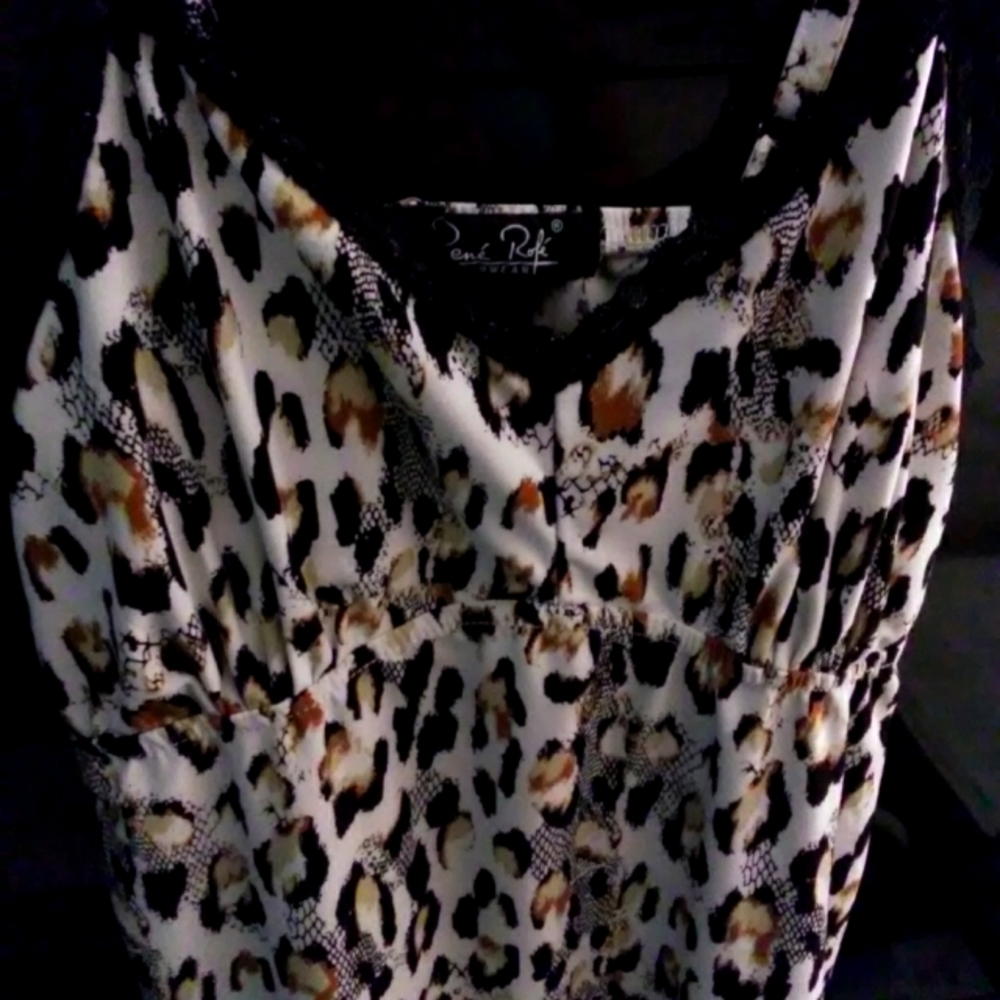 Sleep Wear Top size small